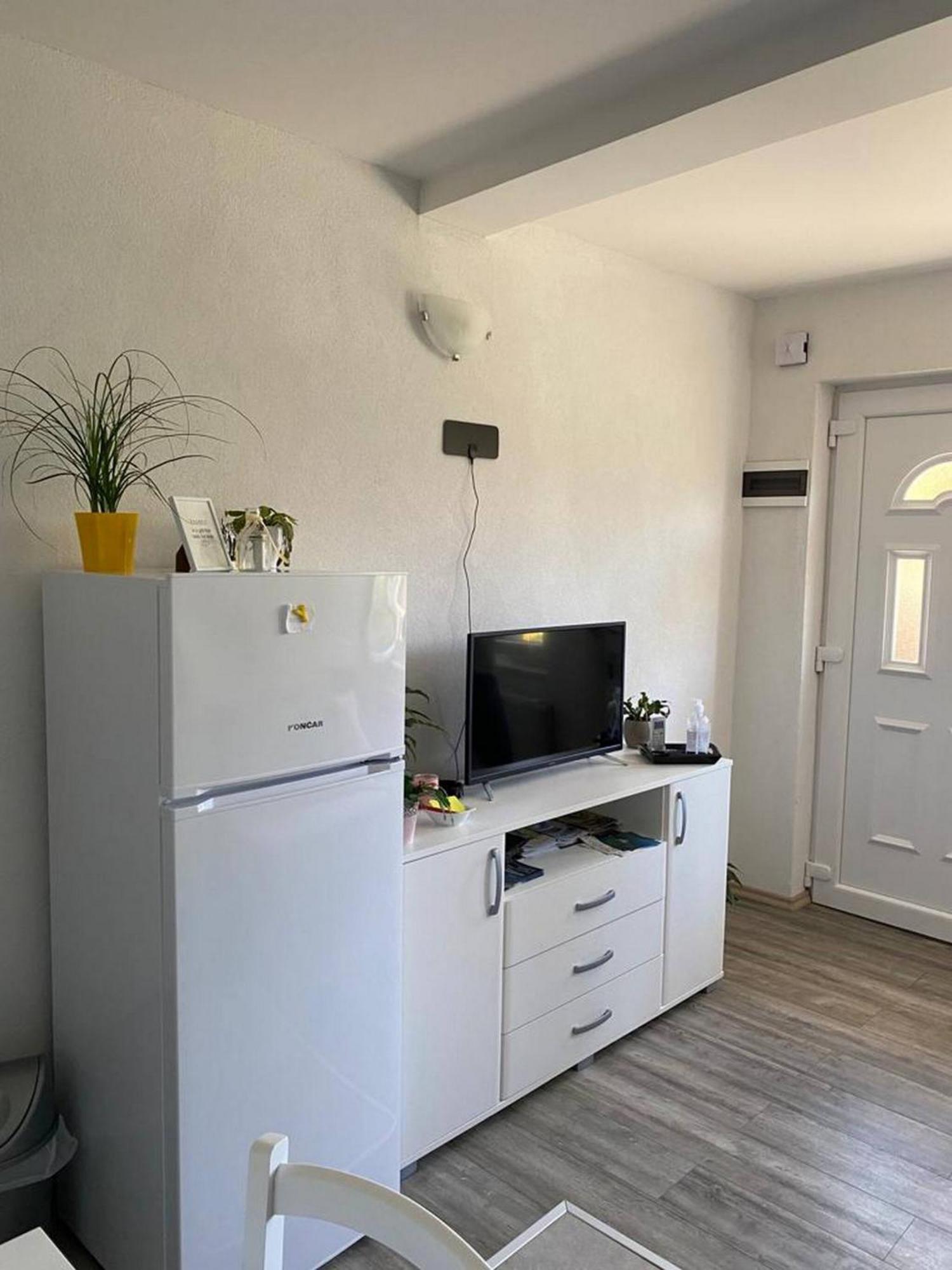 Rural Apartment Ante เดอร์นิช ภายนอก รูปภาพ